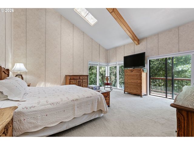 375 ACORN Dr, Roseburg, OR 97470