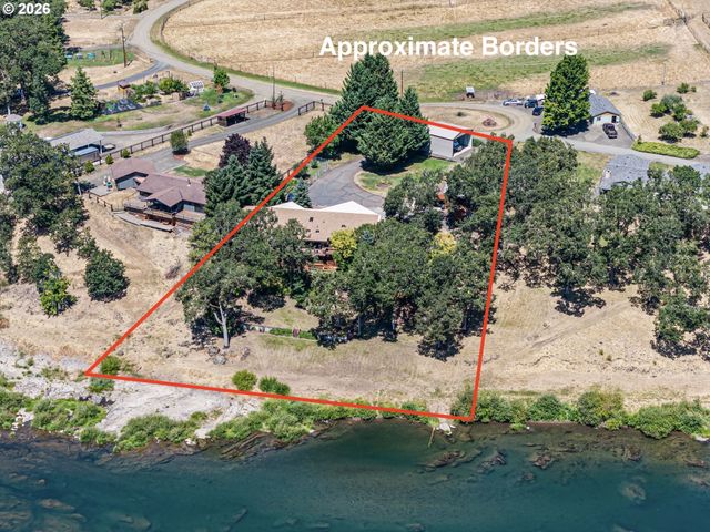 375 ACORN Dr, Roseburg, OR 97470