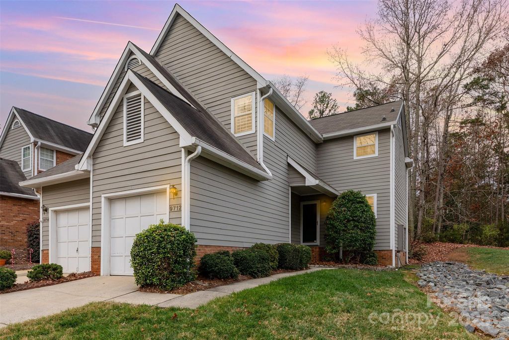 9712 St Vincent Lane, Charlotte, NC 28277