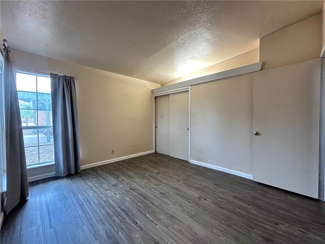 723 Santa Barbara Dr, Kingsville, TX 78363