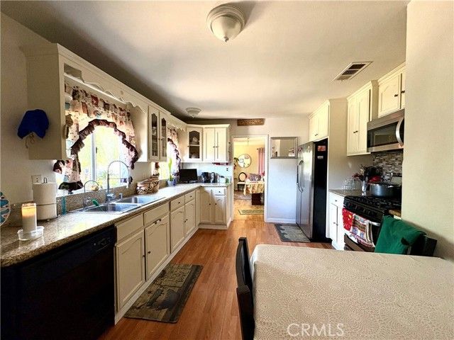 1508 E Queensdale, Compton, CA 90221