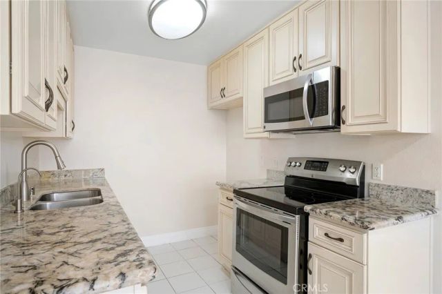 121 Sinclair Avenue 206, Glendale, CA 91206
