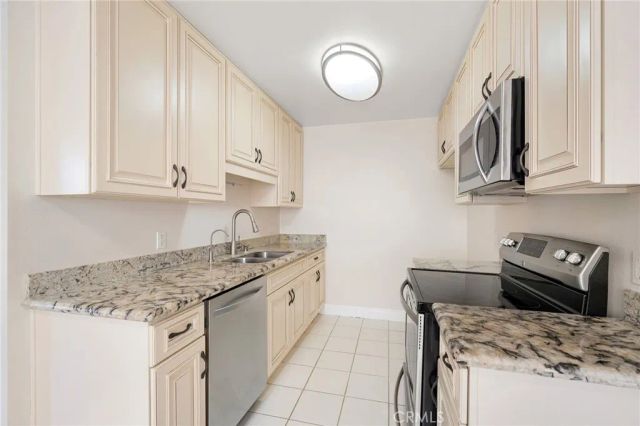 121 Sinclair Avenue 206, Glendale, CA 91206