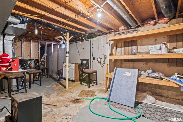 2101 Henley Road, Springfield, IL 62702