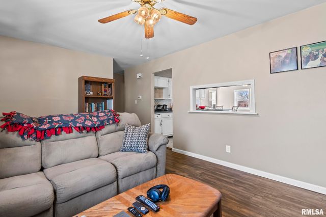 2101 Henley Road, Springfield, IL 62702