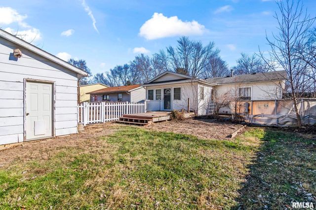 2101 Henley Road, Springfield, IL 62702