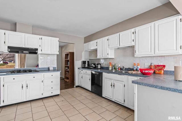 2101 Henley Road, Springfield, IL 62702