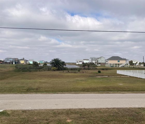 18307 Warrior Road, Galveston, TX 77554