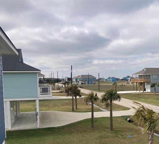 18307 Warrior Road, Galveston, TX 77554