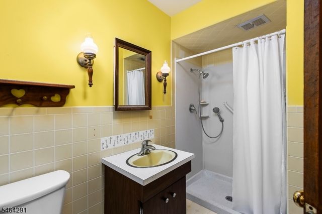 183 Eyland Ave, Roxbury Twp., NJ 07876