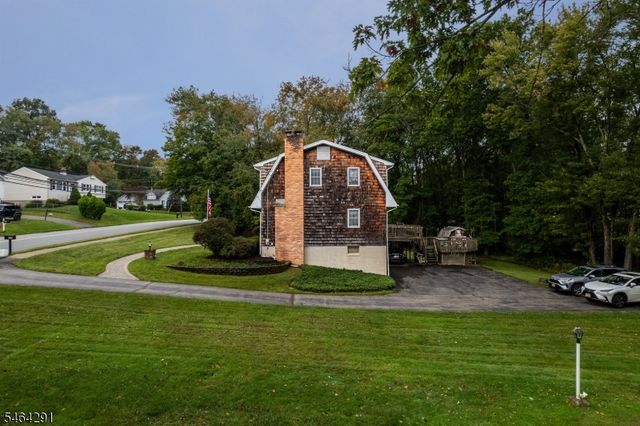 183 Eyland Ave, Roxbury Twp., NJ 07876