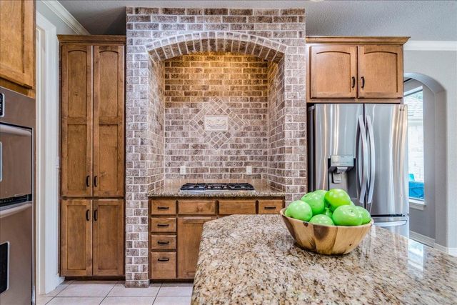 103 Silverstone DR, Georgetown, TX 78633