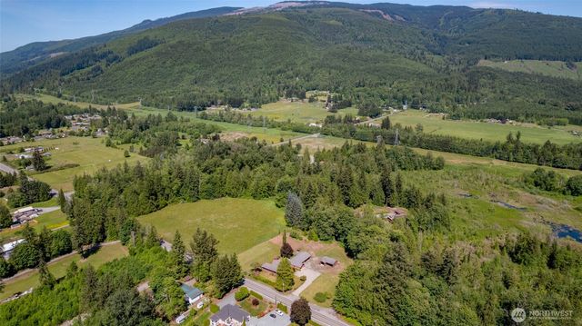 5705 State Route 9, Sedro Woolley, WA 98284