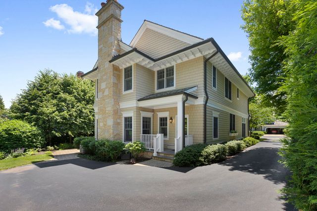 236 E NORTH Avenue, Lake Bluff, IL 60044