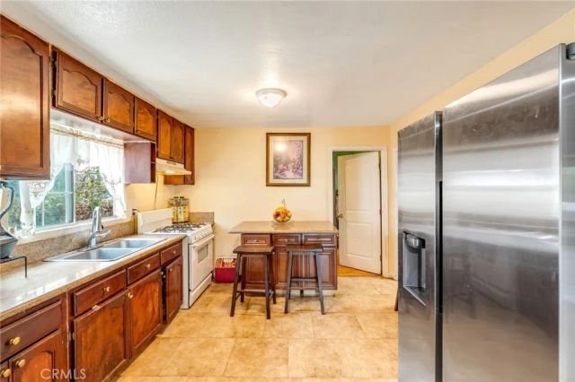 1302 E 48th Place, Los Angeles, CA 90011