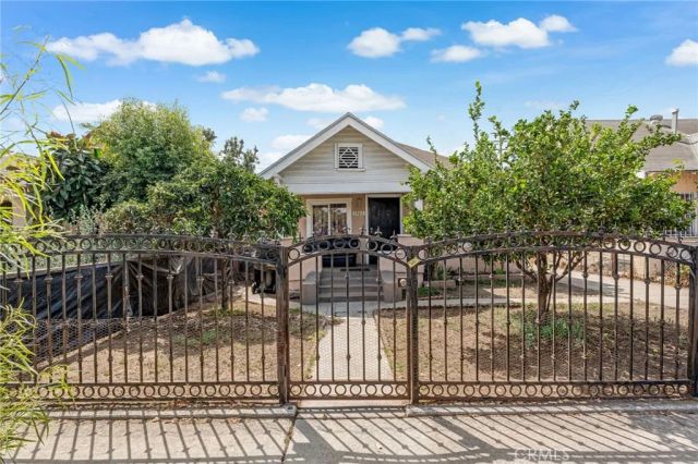 1302 E 48th Place, Los Angeles, CA 90011
