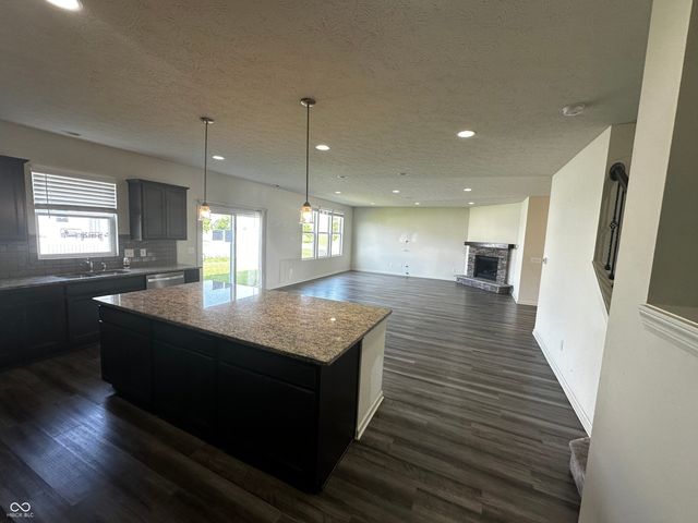 1218 Bedford Drive, Avon, IN 46123