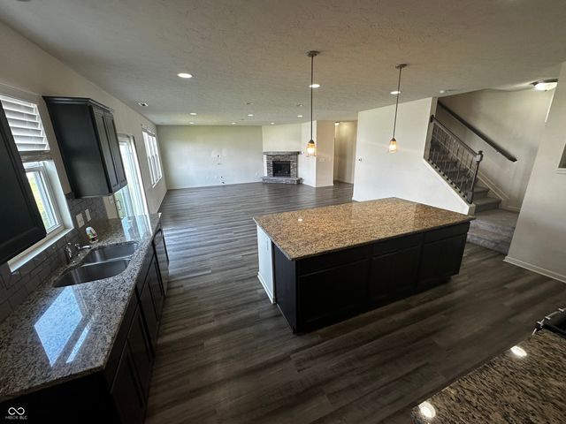 1218 Bedford Drive, Avon, IN 46123