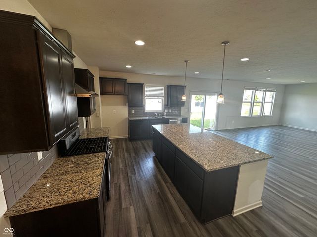 1218 Bedford Drive, Avon, IN 46123