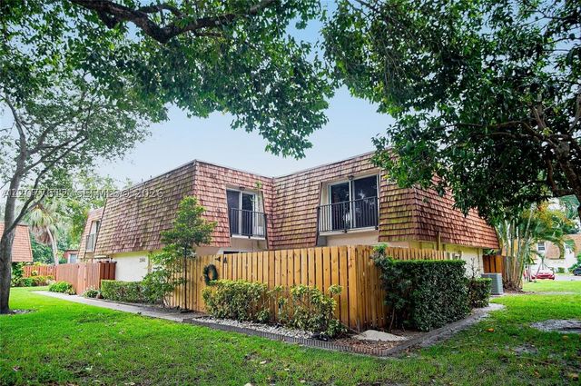 2161 Orange Grove Dr A-9, Davie, FL 33324