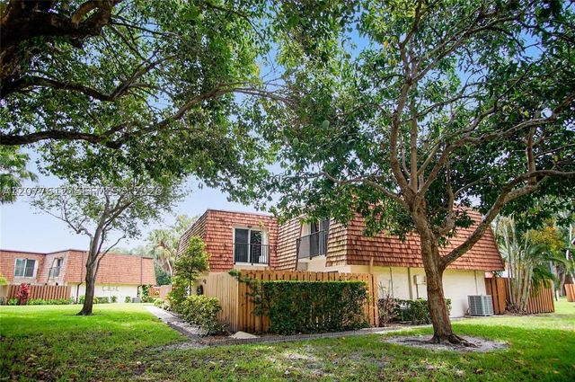 2161 Orange Grove Dr A-9, Davie, FL 33324