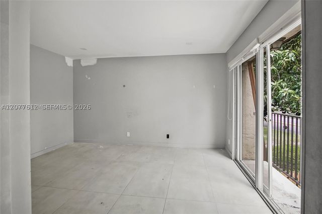 2161 Orange Grove Dr A-9, Davie, FL 33324