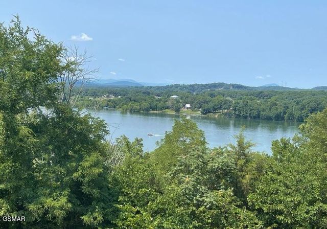 1516 Waterford, Newport, TN 37821