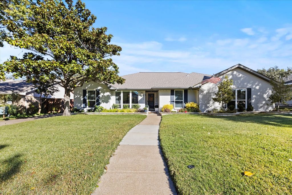 2711 N Surrey Drive, Carrollton, TX 75006