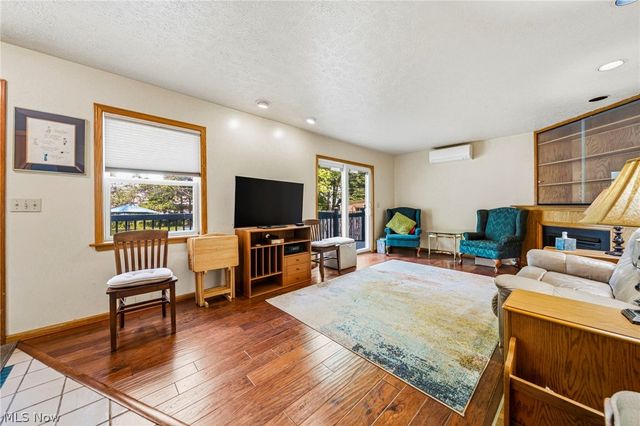 852 Englewood Road, Cleveland Heights, OH 44121