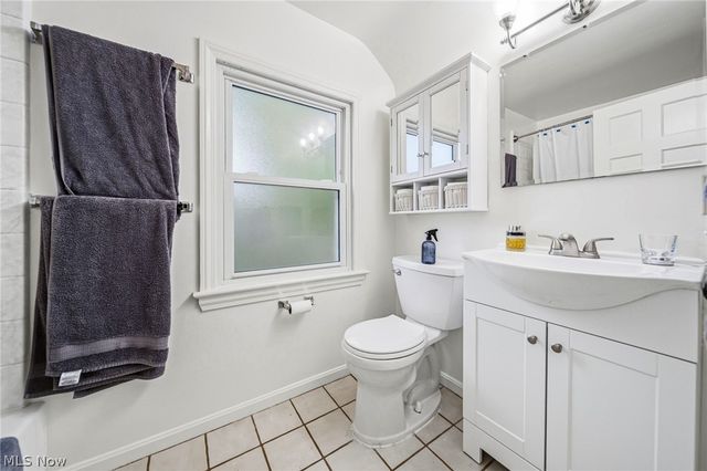 852 Englewood Road, Cleveland Heights, OH 44121