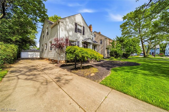 852 Englewood Road, Cleveland Heights, OH 44121