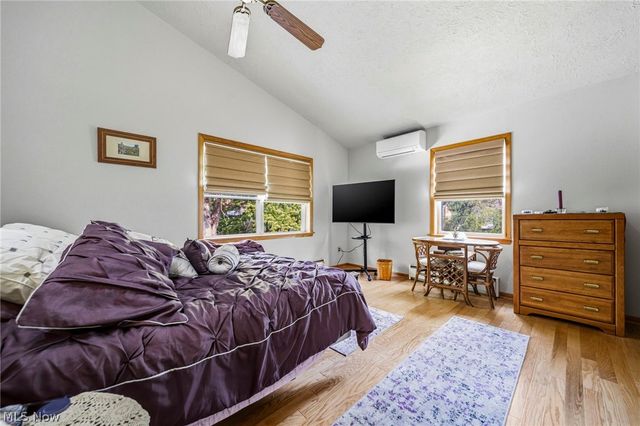 852 Englewood Road, Cleveland Heights, OH 44121