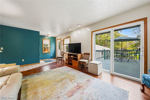 852 Englewood Road, Cleveland Heights, OH 44121