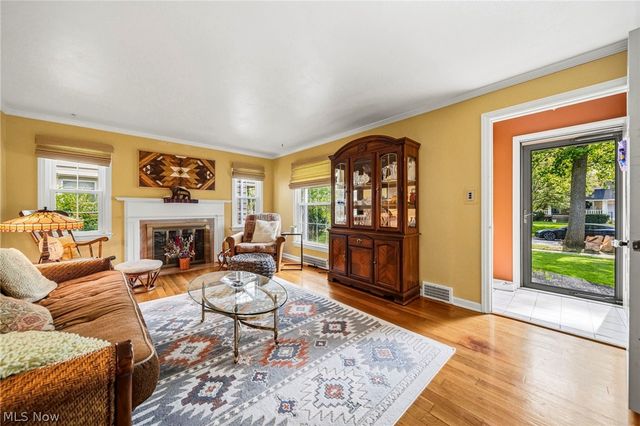 852 Englewood Road, Cleveland Heights, OH 44121