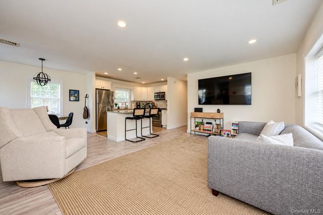 108 Neptune Boulevard Upper, Long Beach, NY 11561