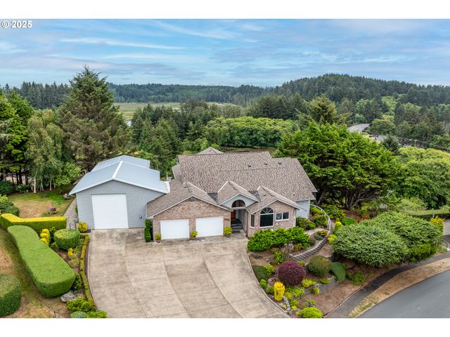 1055 Nw ESTATE Dr, Seal Rock, OR 97376