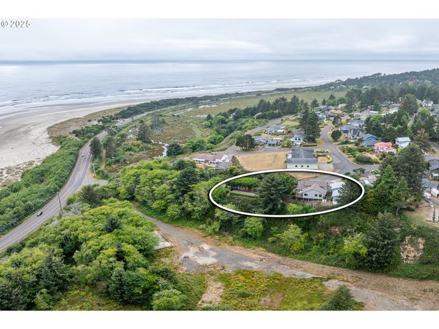 1055 Nw ESTATE Dr, Seal Rock, OR 97376