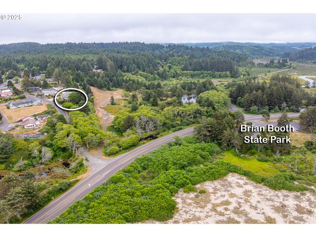 1055 Nw ESTATE Dr, Seal Rock, OR 97376