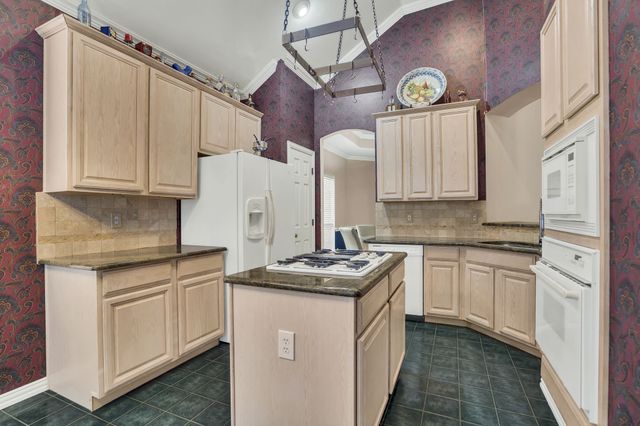 2630 Lakeforest Court, Dallas, TX 75214