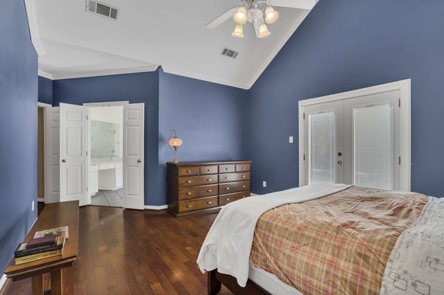 2630 Lakeforest Court, Dallas, TX 75214