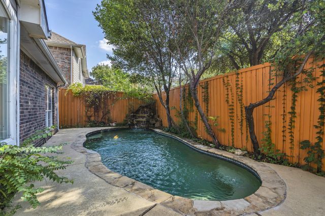 2630 Lakeforest Court, Dallas, TX 75214