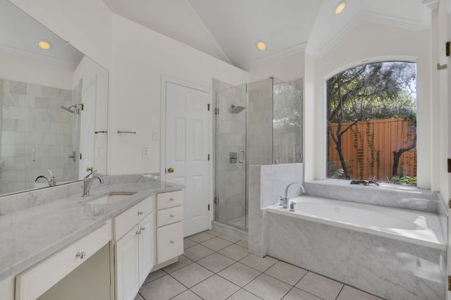 2630 Lakeforest Court, Dallas, TX 75214