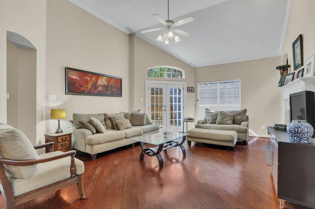 2630 Lakeforest Court, Dallas, TX 75214