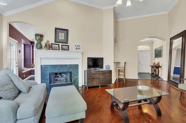 2630 Lakeforest Court, Dallas, TX 75214