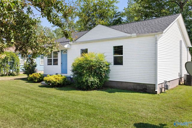 1824 Oakwood Avenue NE, Huntsville, AL 35811