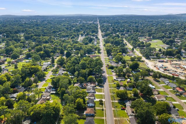 1824 Oakwood Avenue NE, Huntsville, AL 35811