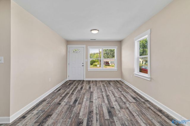 1824 Oakwood Avenue NE, Huntsville, AL 35811