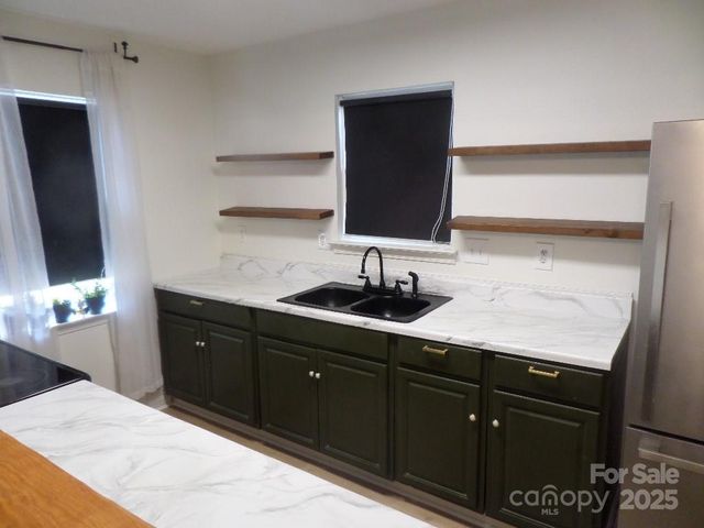 3216 Lasalle Street, Charlotte, NC 28216