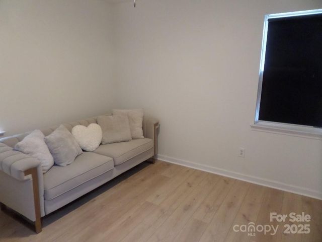 3216 Lasalle Street, Charlotte, NC 28216