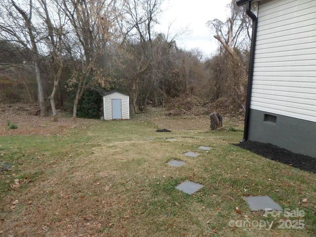 3216 Lasalle Street, Charlotte, NC 28216